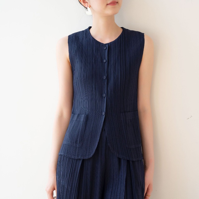 Koszulka plisowana Miyake, kol – Yours Clothing Summer Jackets recenzja i cena